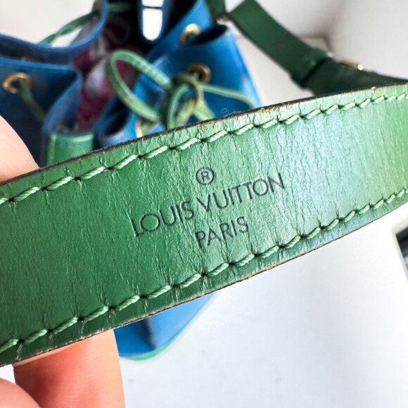 Louis Vouitton 1995 Noé Blue Green Bicolour Epi Leather Drawstring Bucket Bag. - Picture 3 of 13
